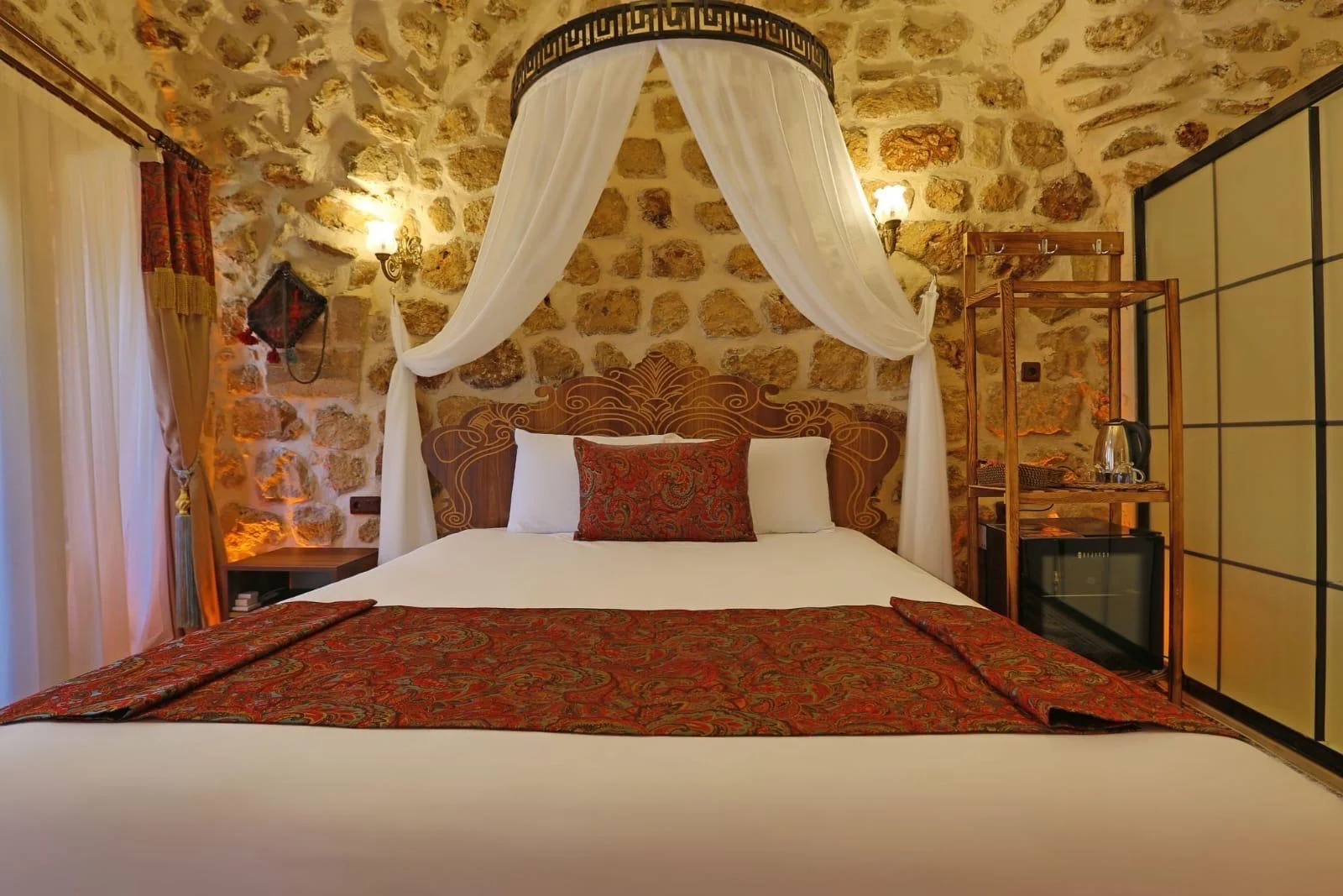 Tarihi Taş Evlerde Konaklama Deneyimi: Mardin’in Sıcak Dokusu